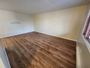 Main picture of 2014 W Broadway Ave