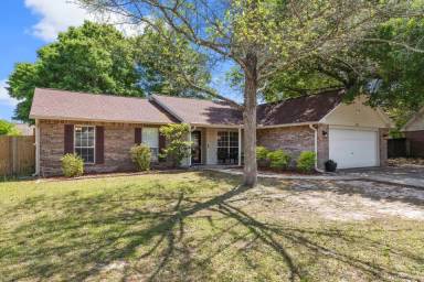 Main picture of 425 Whirlaway Ct