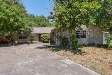 Main picture of 8603 Woodstone Dr
