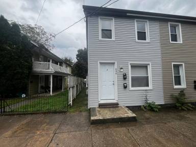 Main picture of 546 S Main St