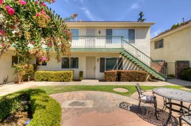 Main picture of 5085 N Roosevelt Ave