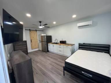 Main picture of 740 Jenkins St