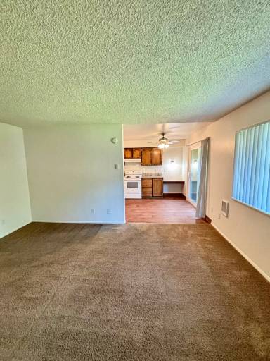 Main picture of 3950 SW 102nd Ave