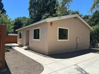 Main picture of 1401 Davis Ave