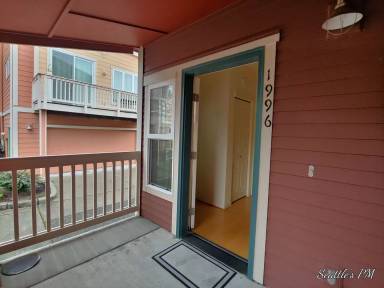 Main picture of 1996 17th Ave NE