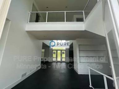 Main picture of 8731 Alverno Ave
