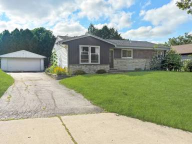 Main picture of 4381 S 37th St