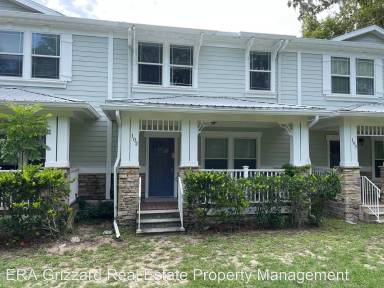 Main picture of 200 S 11th St