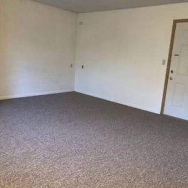 Main picture of Zeisler St Apartments