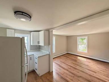 Main picture of 36 Epping St