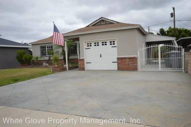 Main picture of 830 W Florence Ave