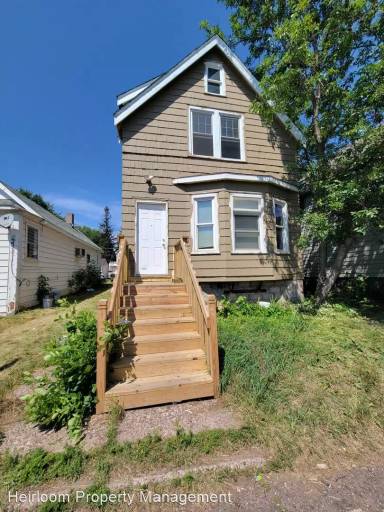 Main picture of 3227 Chestnut St
