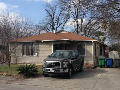 Main picture of 235 Gardina St