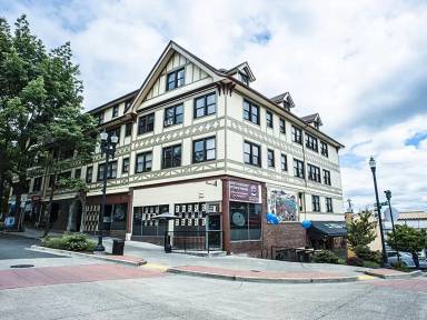 Main picture of 629 St Helens Ave