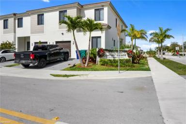 Main picture of 14503 SW 24th Ter