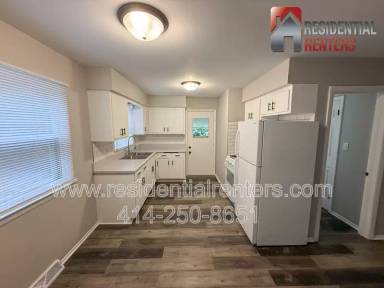Main picture of 5824 N 117th St