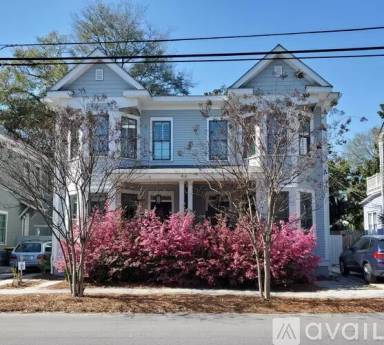 Main picture of 2323 Barnard St