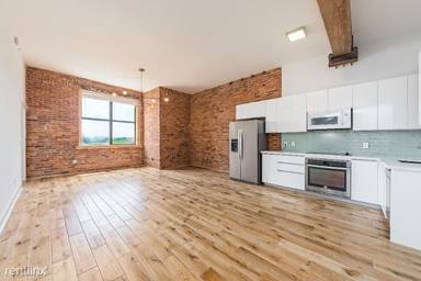 Main picture of 309 S 4th St