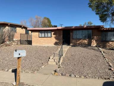 Main picture of 1808 W Caravelle Rd