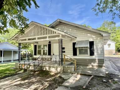 Main picture of 418 N Beard St
