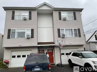 Main picture of 16 Belmont Cir