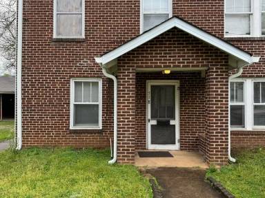 Main picture of 123 Stanley Ave