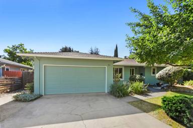 Main picture of 806 Linden Ln
