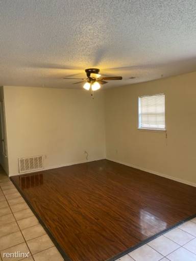 Main picture of 1911 Cypress Pl