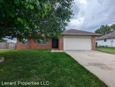Main picture of 553 N Chandler Ave