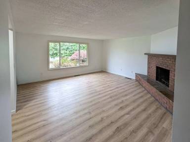 Main picture of 2970 Phipps Ln NE