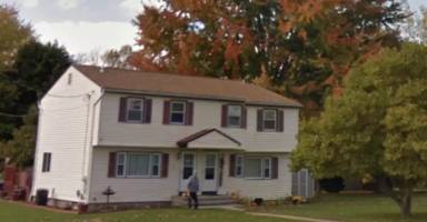 Main picture of 2-4 Rose Cir