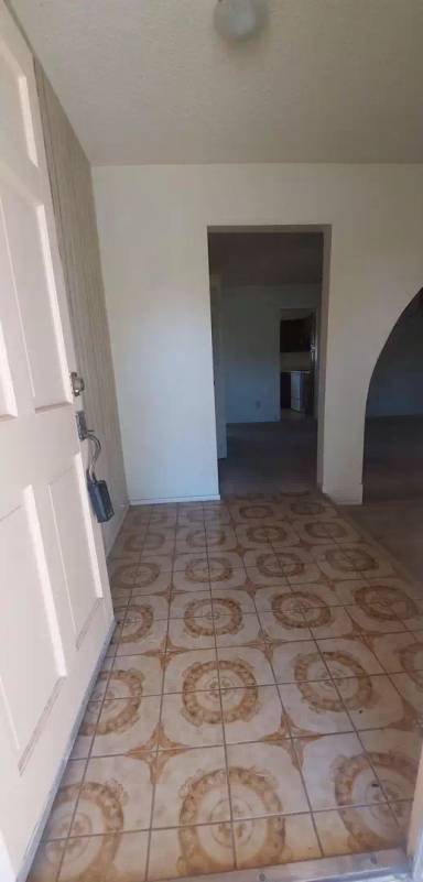 Main picture of 1316 W Los Lagos Vis