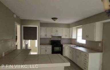 Main picture of 6300 E 103rd St