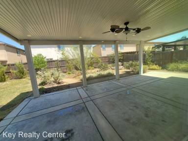 Main picture of 10085 Avocado Way