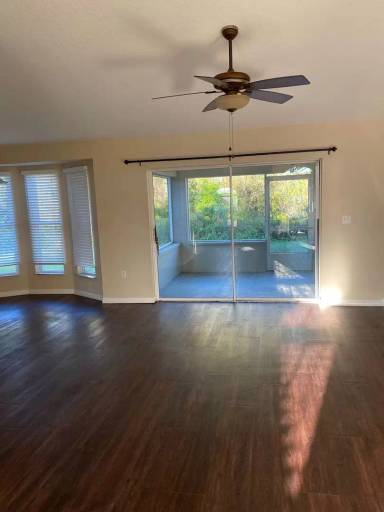 Main picture of 2368 Sweetwater Blvd