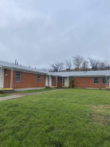 Main picture of 201 W Green Ave