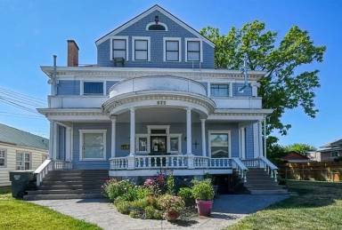 Main picture of 522 SE Byers Ave