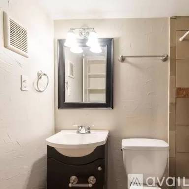 Main picture of 1505 W Lovers Ln