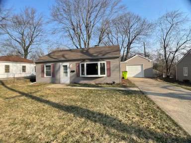 Main picture of 309 W Lake Ave