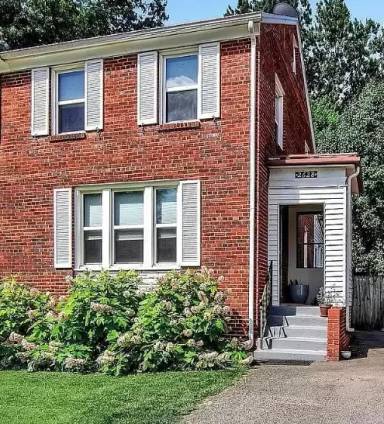 Main picture of 2628 S Uhle St
