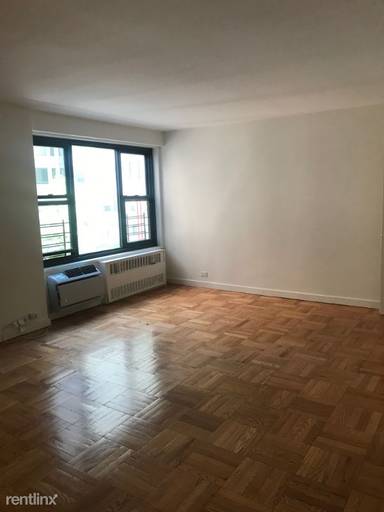 Main picture of 124 E 24th St