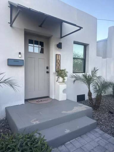 Main picture of 1004 N 12th St Apartments