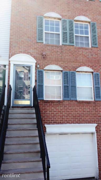 Main picture of 33 Krueger Ct