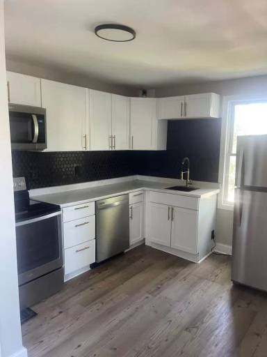 Main picture of 637 S Rotherwood Ave