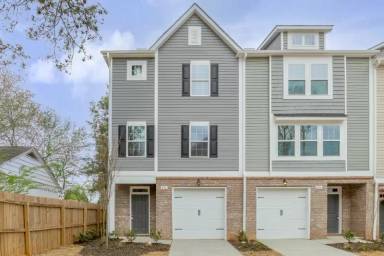 Main picture of 806 Rosefield Dr