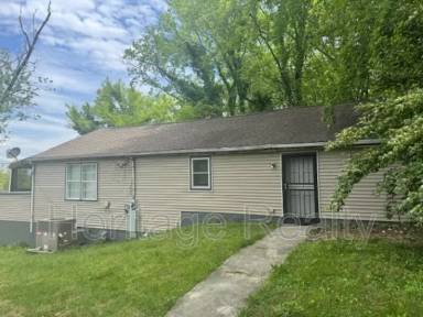 Main picture of 2400 Center Ave