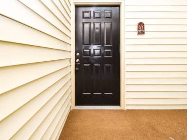 Main picture of 707 S Marshall St