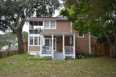 Main picture of 5902 General Haig St