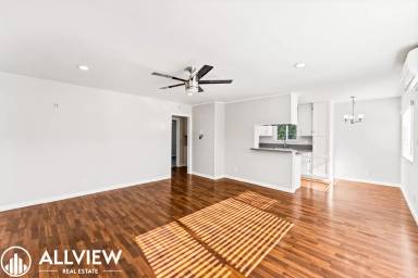 Main picture of 2682 Santa Ana Ave