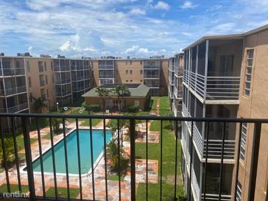 Main picture of Town Square